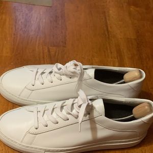 KOIO triple white size 8